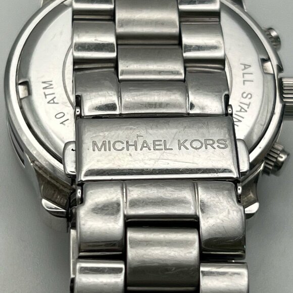 Michael Kors MK 5304 Ladies Watch  Chronograph  Mother Pearl Extra Links Working - Picture 7 of 9